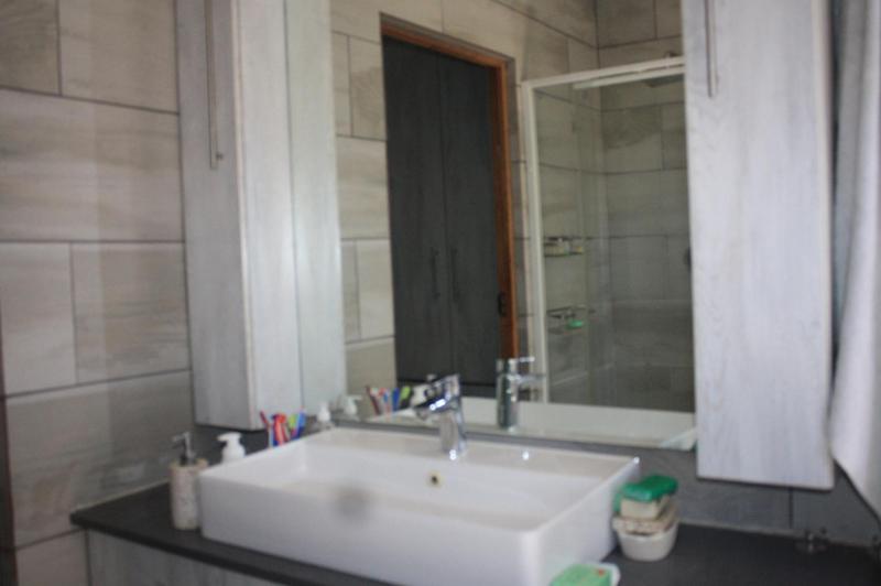 4 Bedroom Property for Sale in Glen Marais Gauteng