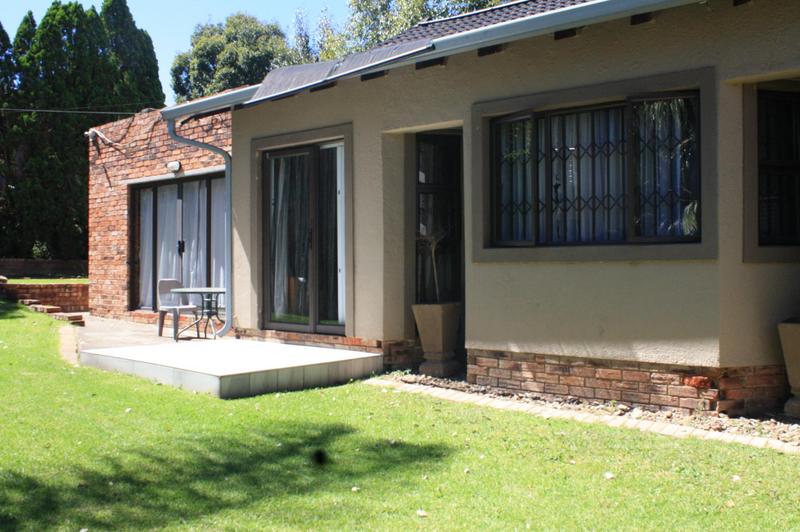 4 Bedroom Property for Sale in Glen Marais Gauteng