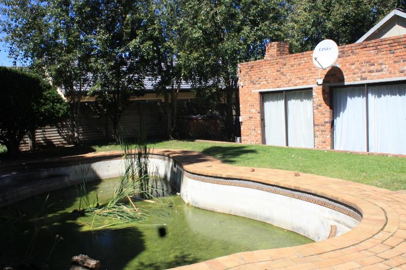 4 Bedroom Property for Sale in Glen Marais Gauteng