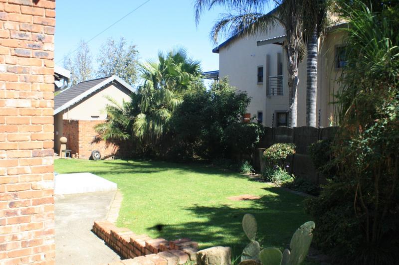 4 Bedroom Property for Sale in Glen Marais Gauteng