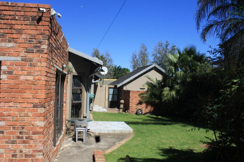 4 Bedroom Property for Sale in Glen Marais Gauteng