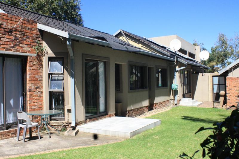 4 Bedroom Property for Sale in Glen Marais Gauteng