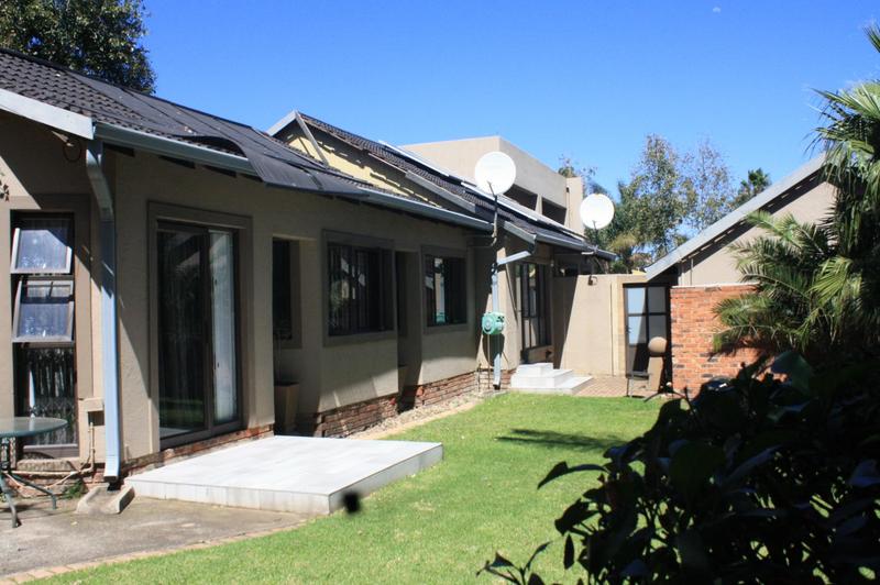 4 Bedroom Property for Sale in Glen Marais Gauteng