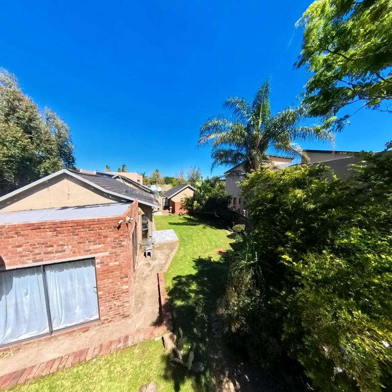 4 Bedroom Property for Sale in Glen Marais Gauteng