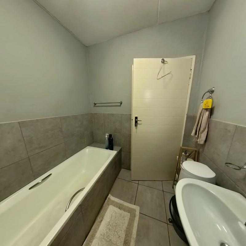 2 Bedroom Property for Sale in Terenure Gauteng