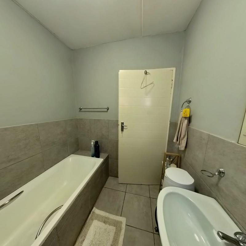 2 Bedroom Property for Sale in Terenure Gauteng