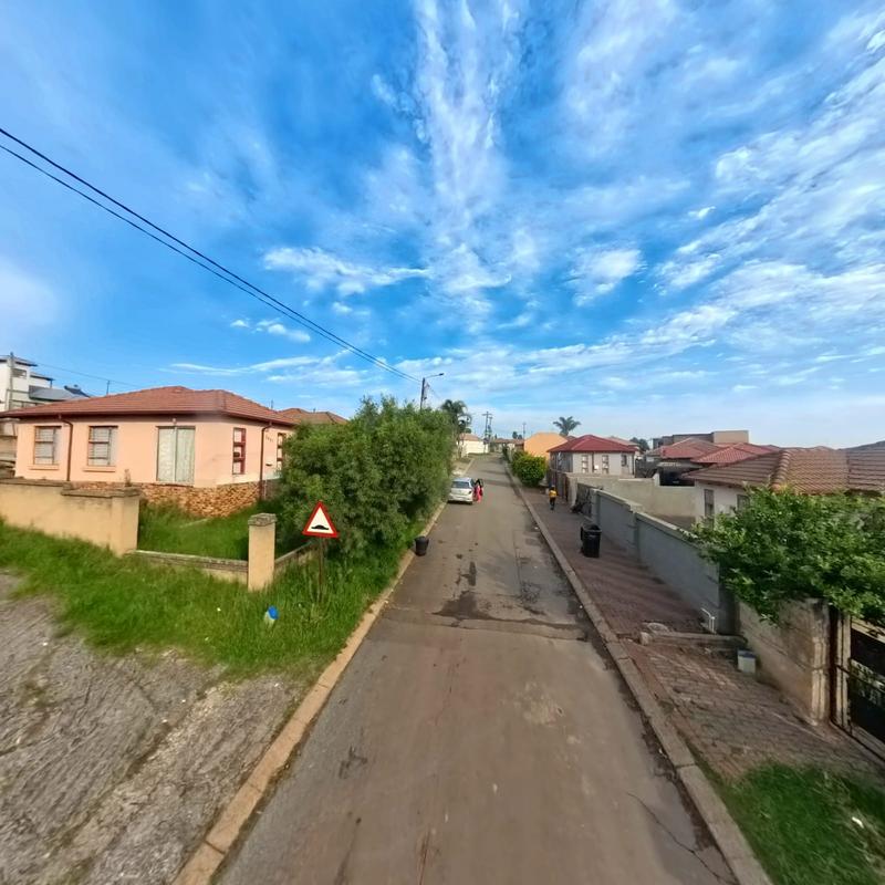 3 Bedroom Property for Sale in Clayville Gauteng