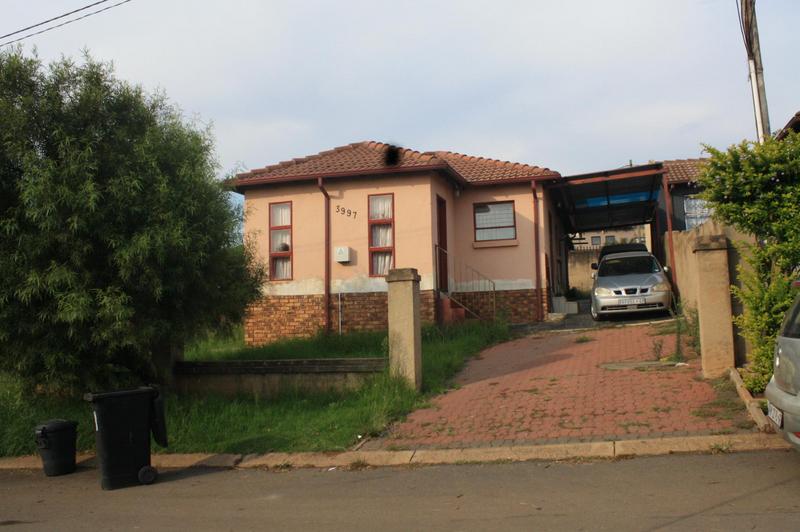 3 Bedroom Property for Sale in Clayville Gauteng