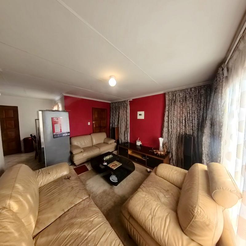 3 Bedroom Property for Sale in Clayville Gauteng