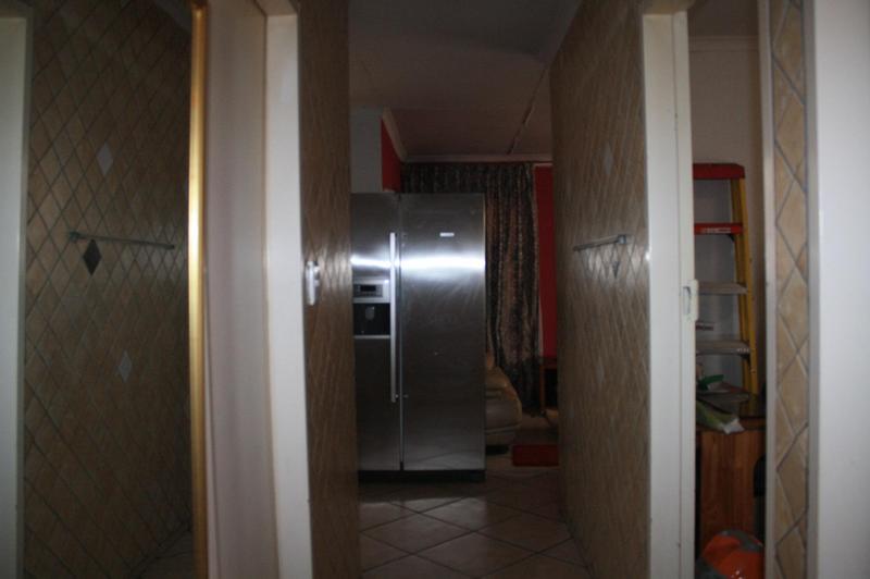 3 Bedroom Property for Sale in Clayville Gauteng