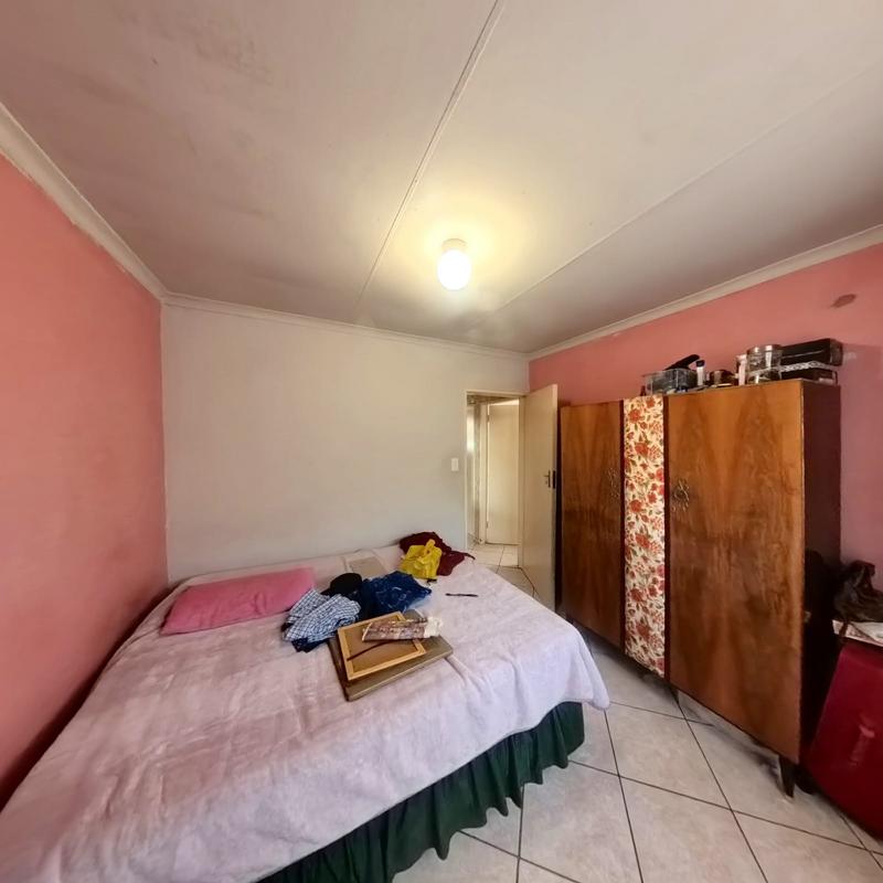 3 Bedroom Property for Sale in Clayville Gauteng