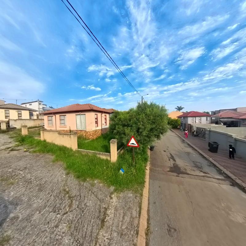 3 Bedroom Property for Sale in Clayville Gauteng