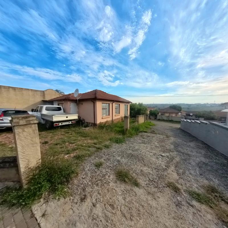 3 Bedroom Property for Sale in Clayville Gauteng