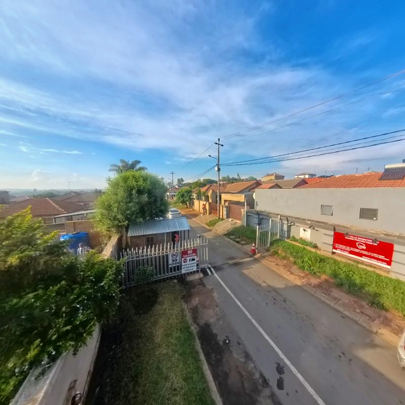 3 Bedroom Property for Sale in Clayville Gauteng