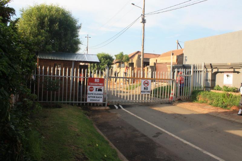 3 Bedroom Property for Sale in Clayville Gauteng