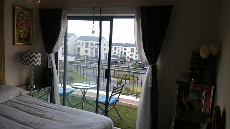 1 Bedroom Property for Sale in Greenstone Hill Gauteng