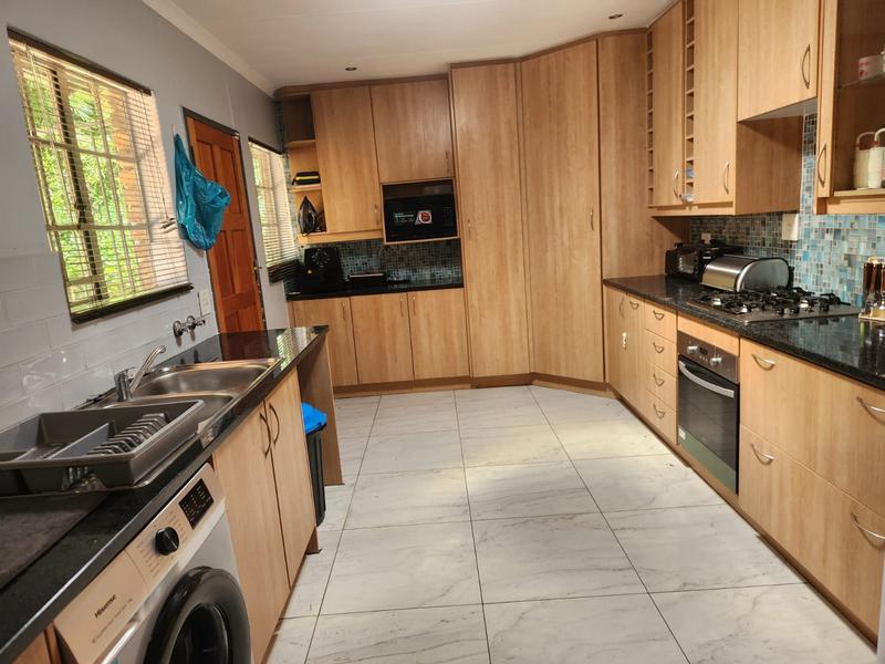 3 Bedroom Property for Sale in Radiokop Gauteng