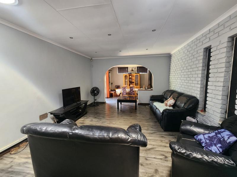 3 Bedroom Property for Sale in Radiokop Gauteng