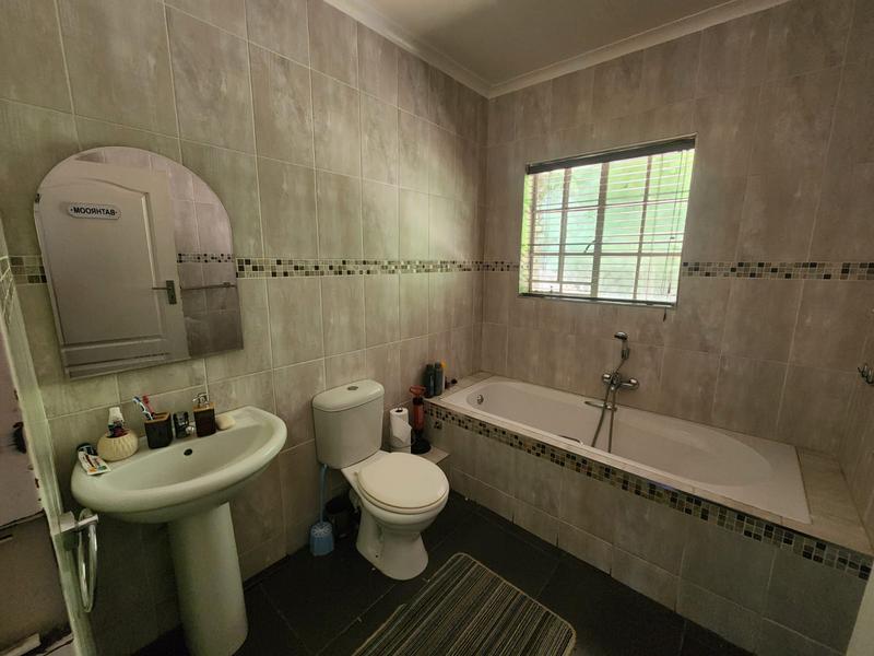 3 Bedroom Property for Sale in Radiokop Gauteng