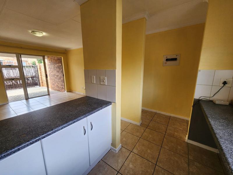 2 Bedroom Property for Sale in Allens Nek Gauteng
