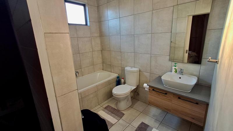 2 Bedroom Property for Sale in Montana Tuine Gauteng