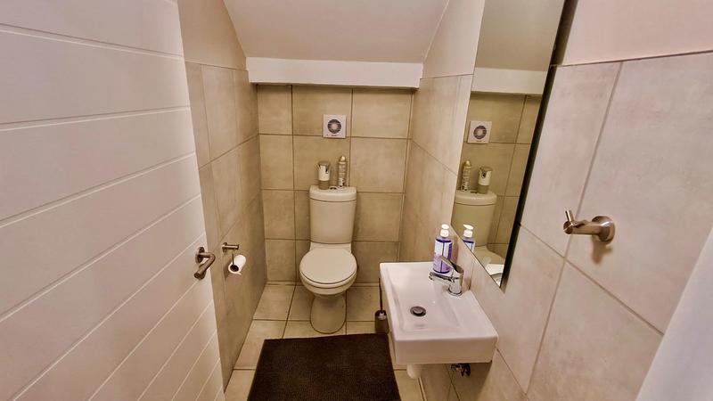 2 Bedroom Property for Sale in Montana Tuine Gauteng