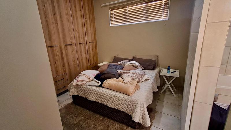 2 Bedroom Property for Sale in Montana Tuine Gauteng