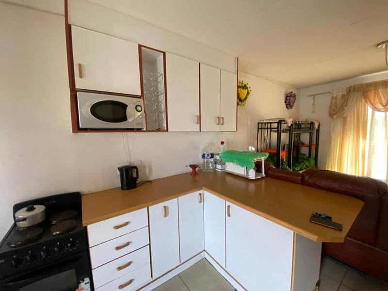 2 Bedroom Property for Sale in Green Hills Gauteng