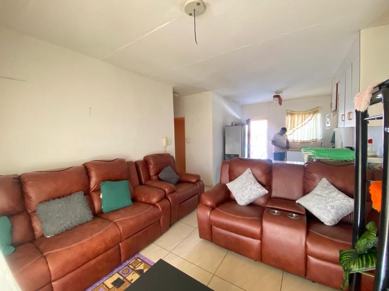 2 Bedroom Property for Sale in Green Hills Gauteng