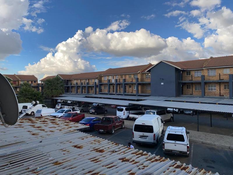2 Bedroom Property for Sale in Green Hills Gauteng
