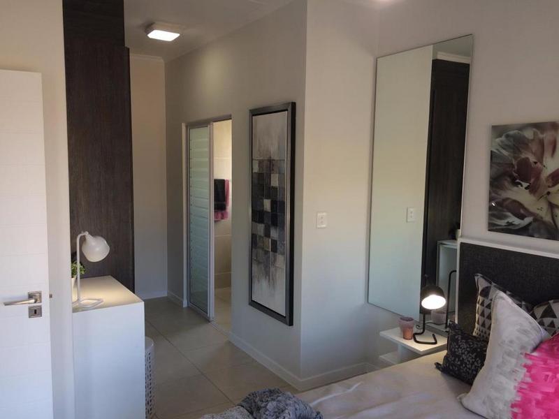 1 Bedroom Property for Sale in Modderfontein Gauteng