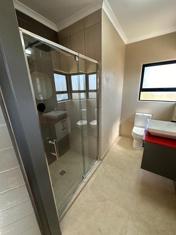 To Let 1 Bedroom Property for Rent in Glen Austin AH Gauteng