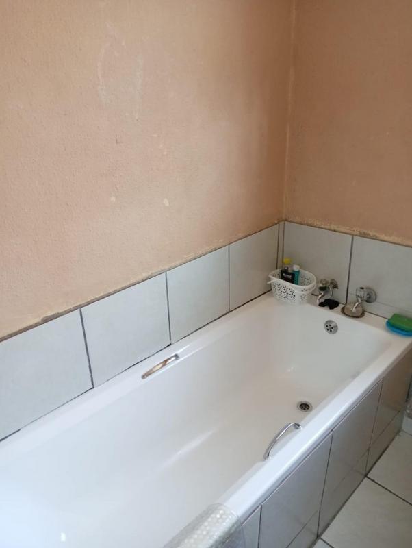 8 Bedroom Property for Sale in Birch Acres Gauteng