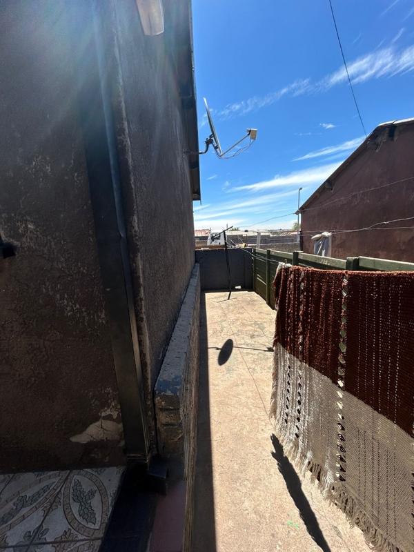 5 Bedroom Property for Sale in Tembisa Central Gauteng