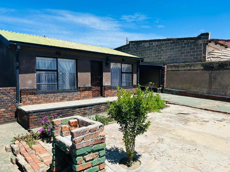 5 Bedroom Property for Sale in Tembisa Central Gauteng