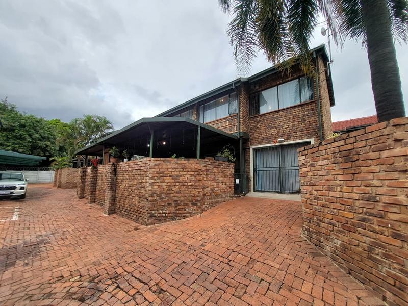 4 Bedroom Property for Sale in Magalieskruin Gauteng
