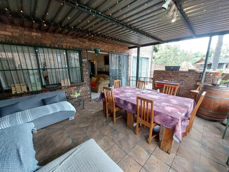 4 Bedroom Property for Sale in Magalieskruin Gauteng