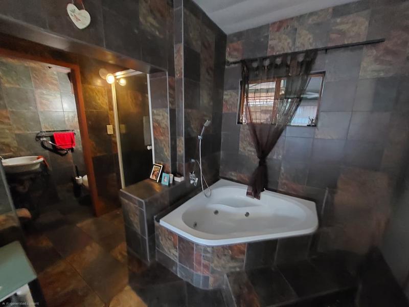 4 Bedroom Property for Sale in Magalieskruin Gauteng