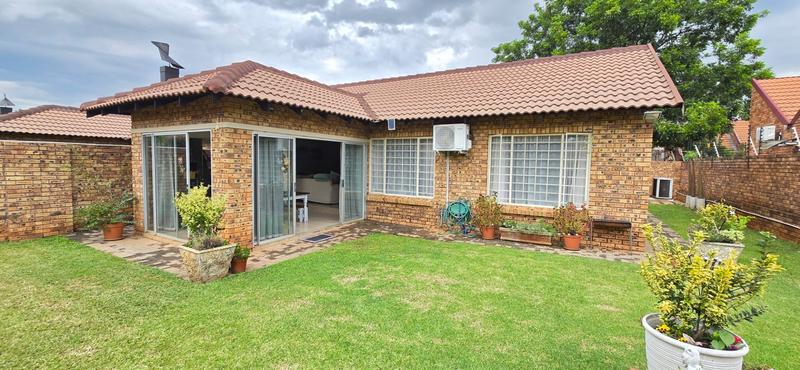 2 Bedroom Property for Sale in Montana Gauteng