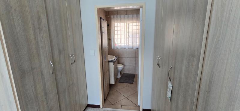2 Bedroom Property for Sale in Montana Gauteng