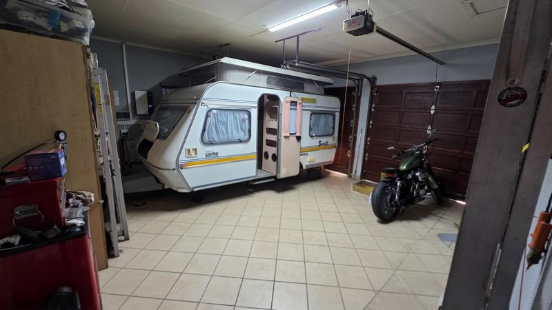 5 Bedroom Property for Sale in Montana Tuine Gauteng