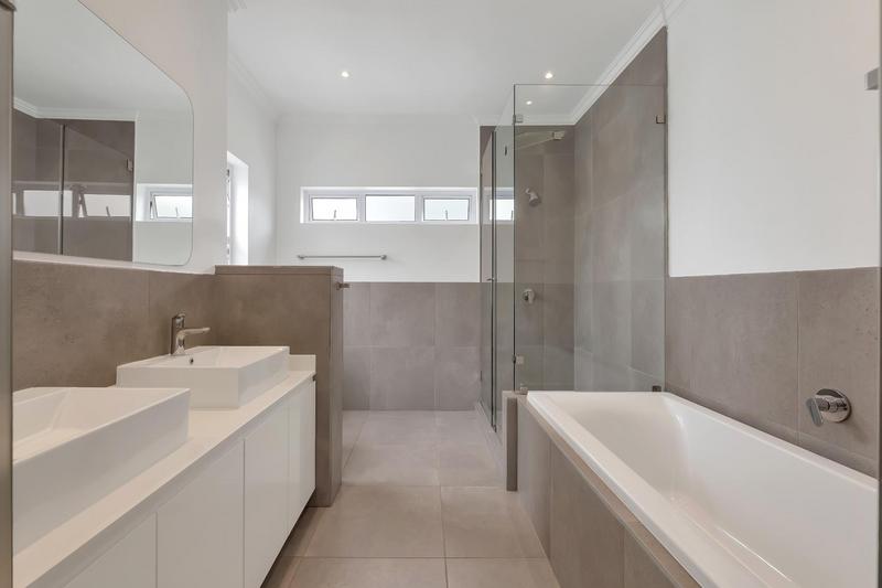 3 Bedroom Property for Sale in Bryanston Gauteng