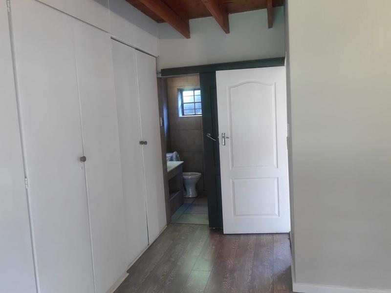 To Let 4 Bedroom Property for Rent in Faerie Glen Gauteng