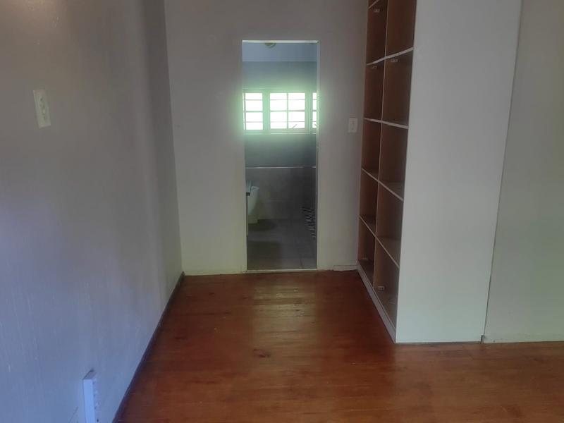 To Let 4 Bedroom Property for Rent in Faerie Glen Gauteng