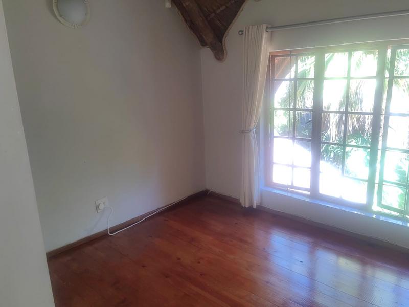 To Let 4 Bedroom Property for Rent in Faerie Glen Gauteng