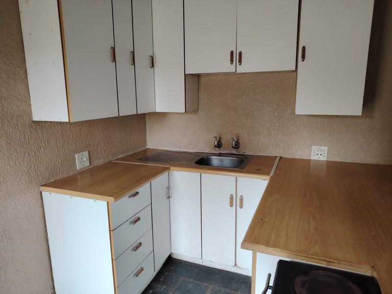 To Let 1 Bedroom Property for Rent in Discovery Gauteng