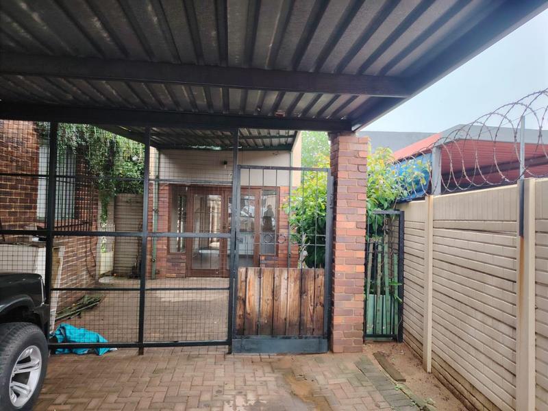 To Let 1 Bedroom Property for Rent in Discovery Gauteng
