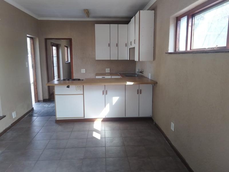 To Let 1 Bedroom Property for Rent in Discovery Gauteng