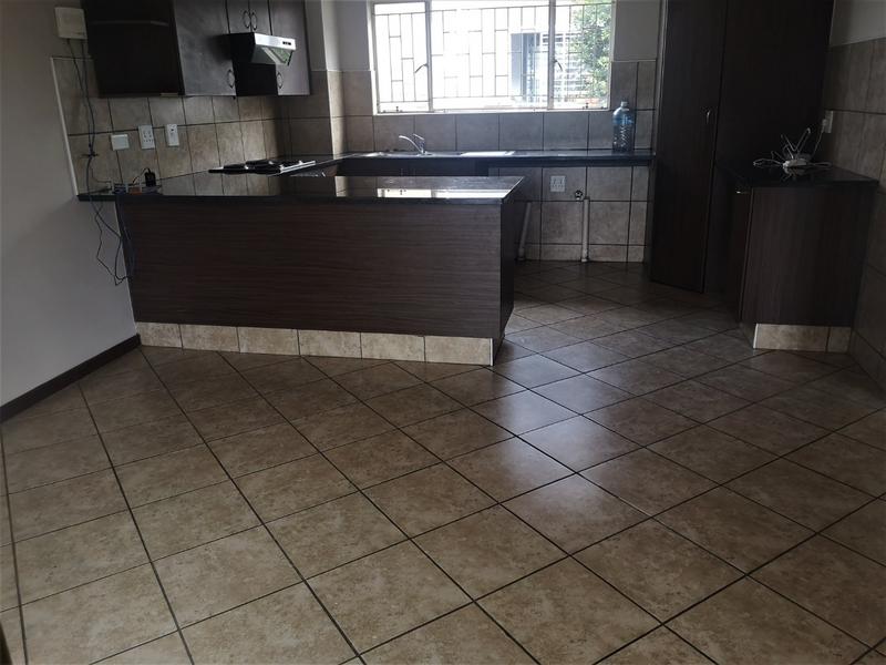 2 Bedroom Property for Sale in Florida Glen Gauteng