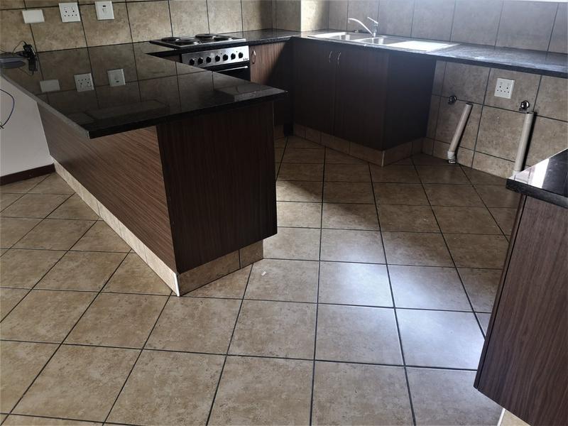 2 Bedroom Property for Sale in Florida Glen Gauteng